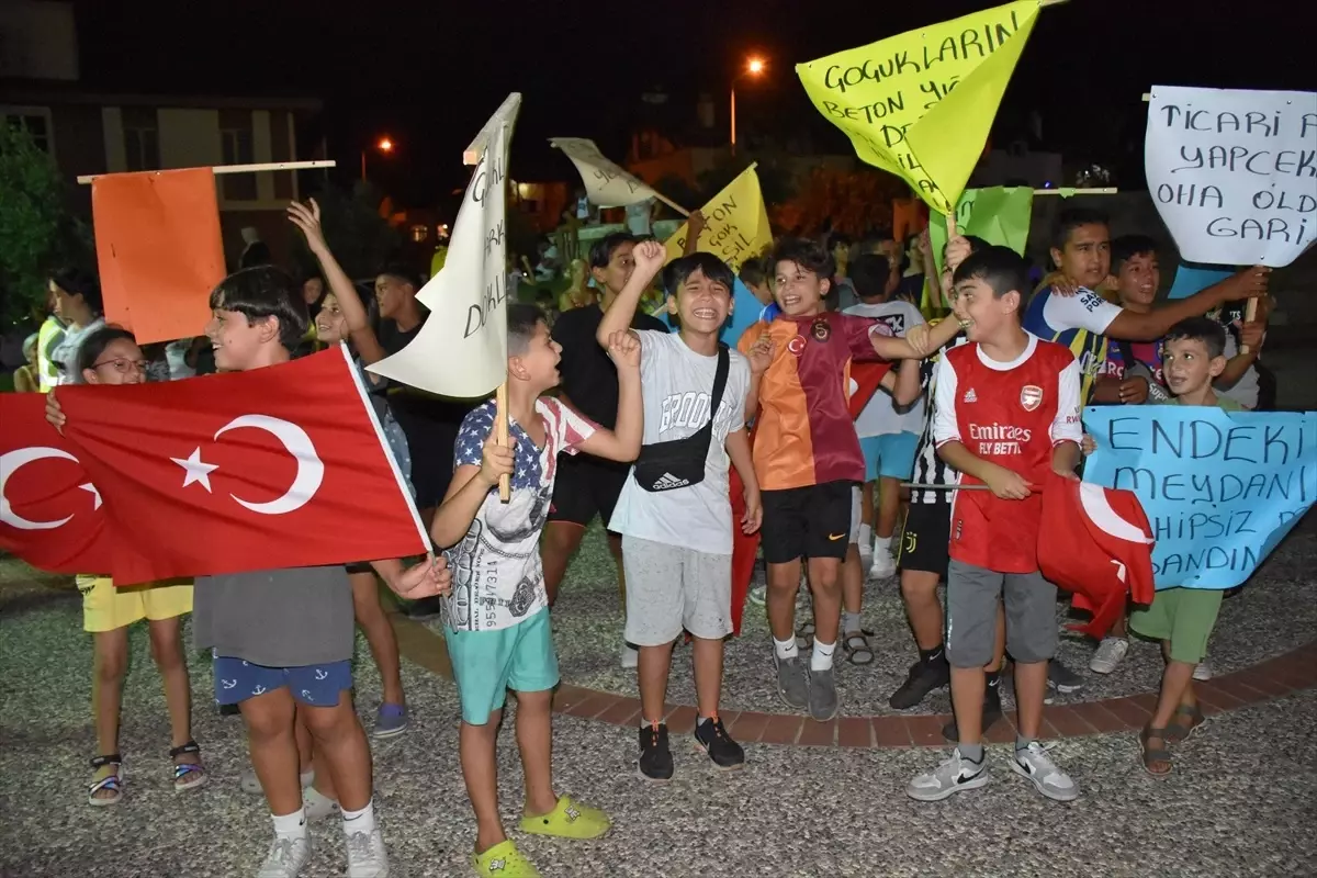 Marmaris\'te Mahalle Meydanı Projesine Vatandaşlardan Tepki