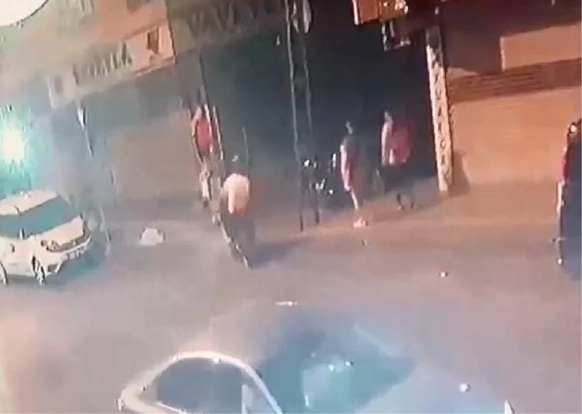 İstanbul\'da motosikletli kapkaç şüphelileri yakalandı