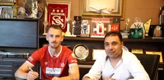 Sivasspor, Roman Kvet'i kiraladı