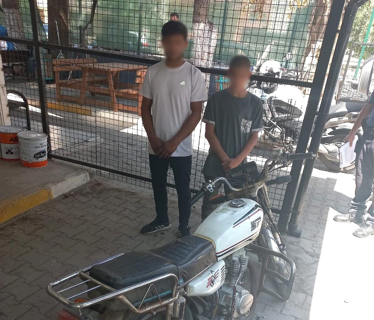 Aydın\'da Motosiklet Hırsızları Kovalamaca Sonucu Yakalandı