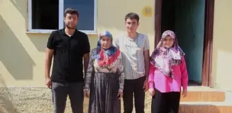 Yaşlı adam eşini taşlayarak yaraladı