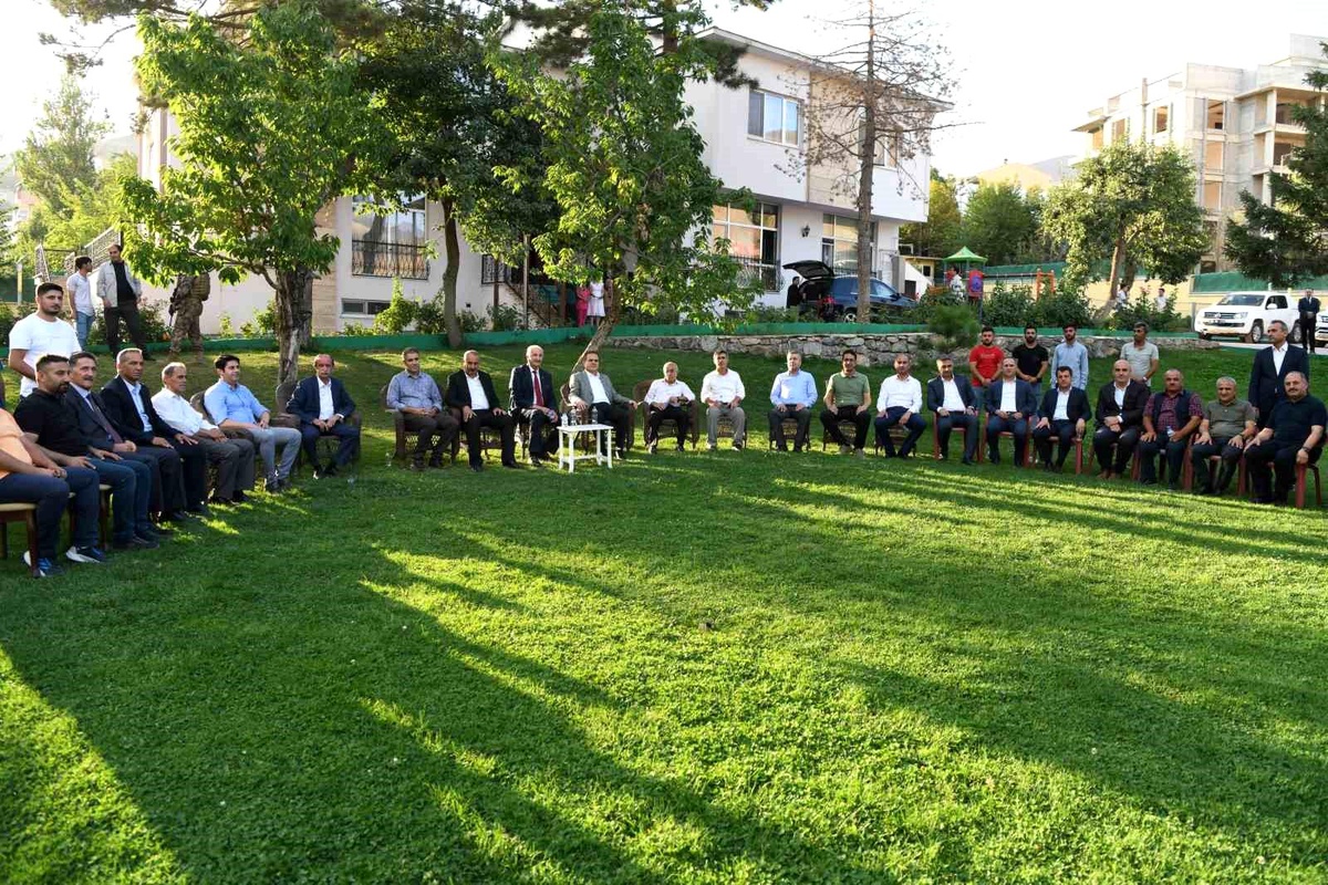 Vali Akbıyık alkışlarla Muğla\'ya uğurlandı