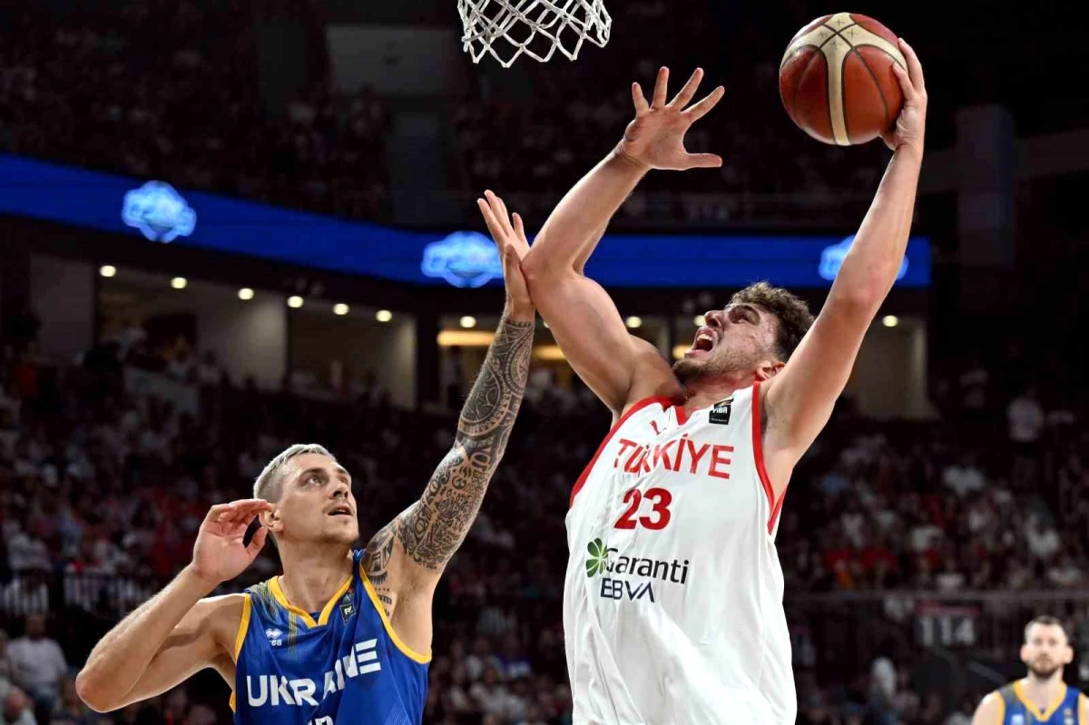 A Milli Erkek Basketbol Takımı Ukrayna\'yı mağlup ederek lider çıktı