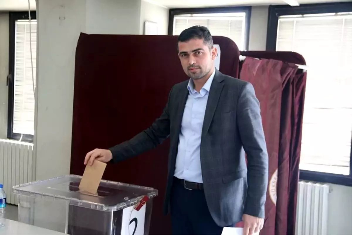 AK Parti Serinhisar İlçe Başkanı Kobaş görevinden istifa etti