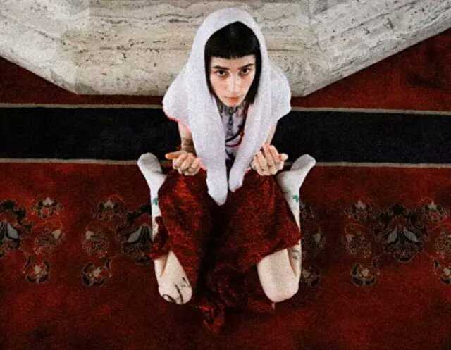 Ankara Kocatepe Camii'nde yapılan çekimle ilgili 2 kişi, adli kontrol şartıyla serbest bırakıldı Ankara Kocatepe Camii'nde yapılan çekimle ilgili 2 kişi, adli kontrol şartıyla serbest bırakıldı