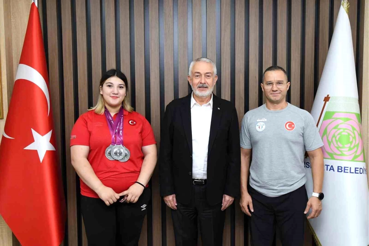 Isparta Belediyesi Spor Kulübü Halter Takımı Sporcusu Fatmagül Çevik, Avrupa Gençler U23 Şampiyonasında 3 Gümüş Madalya Kazandı