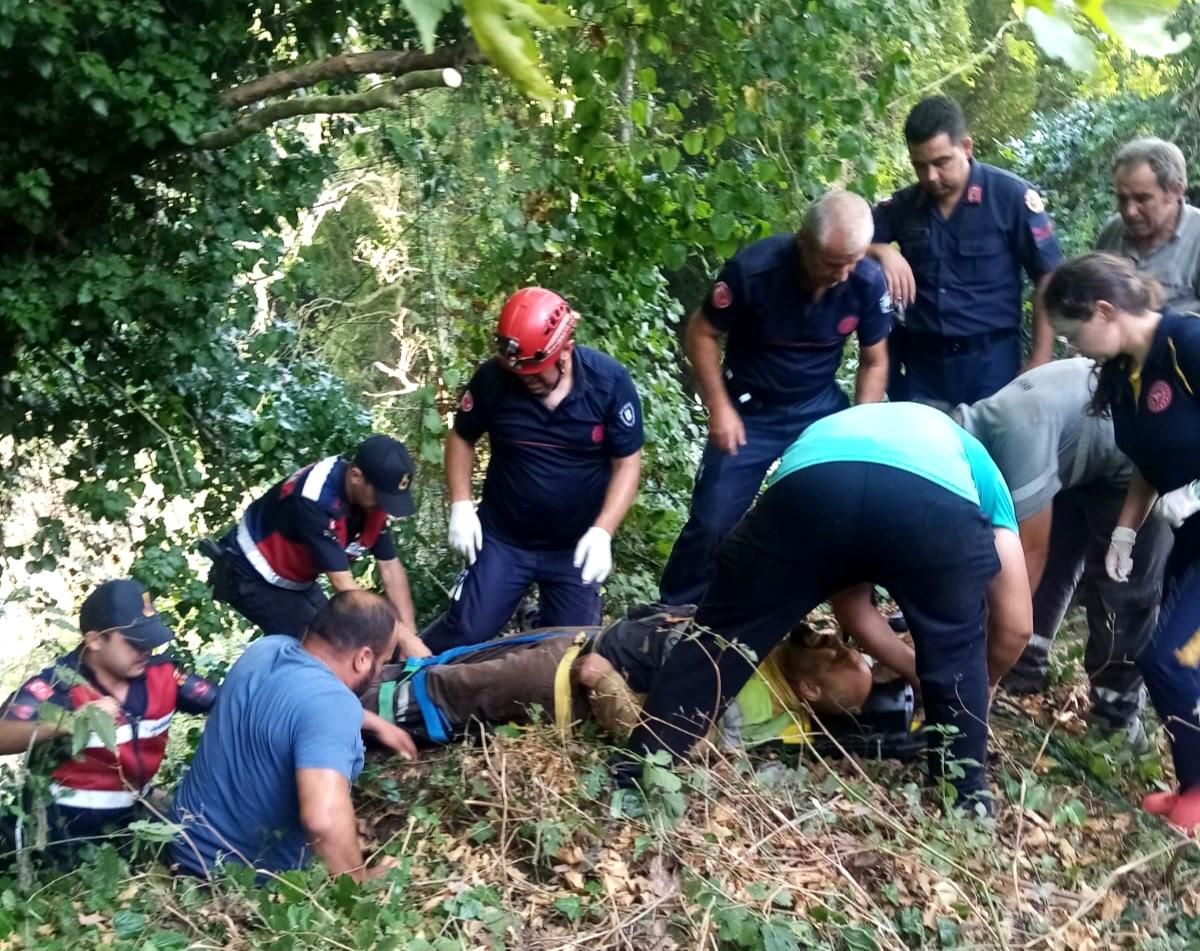 Erdek\'te dere yatağına düşen orman işçisi kurtarıldı