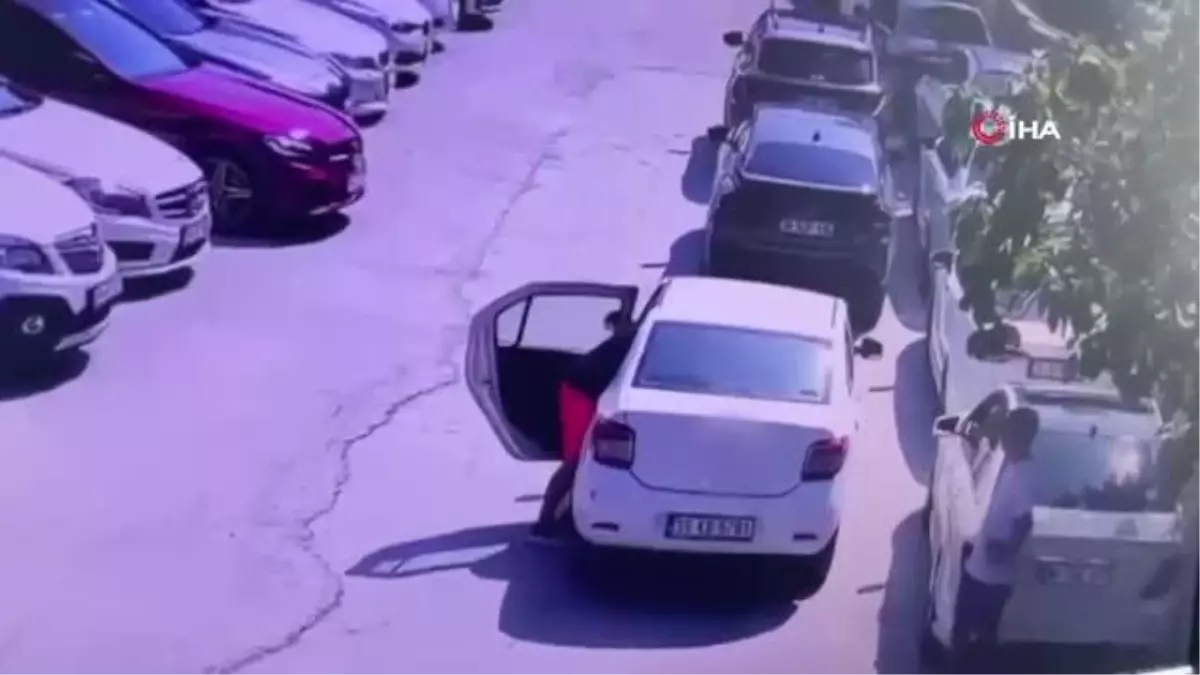 İzmir'de eğlence mekanını kurşunlayan 2 şüpheli yakalandı