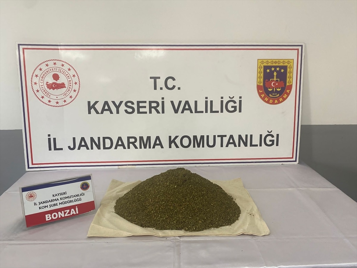 Kayseri\'de Uyuşturucu Ticareti Operasyonu: 2 Zanlı Gözaltına Alındı