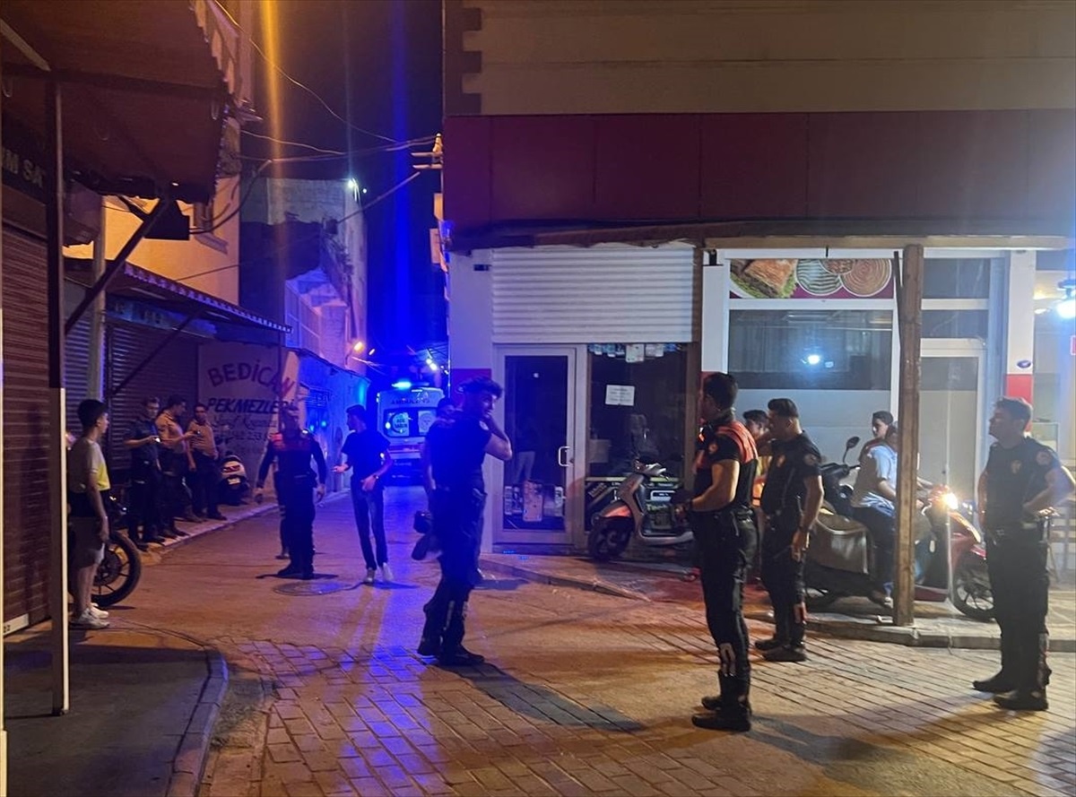 Kilis\'te çıkan kavgada 1 kişi tabancayla yaralandı