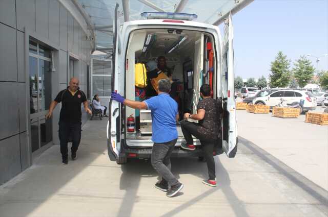 Konya'da 10 yaşındaki çocuk apartmandan düşerek hayatını kaybetti Konya'da 10 yaşındaki çocuk apartmandan düşerek hayatını kaybetti