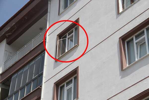 Konya'da 10 yaşındaki çocuk apartmandan düşerek hayatını kaybetti Konya'da 10 yaşındaki çocuk apartmandan düşerek hayatını kaybetti