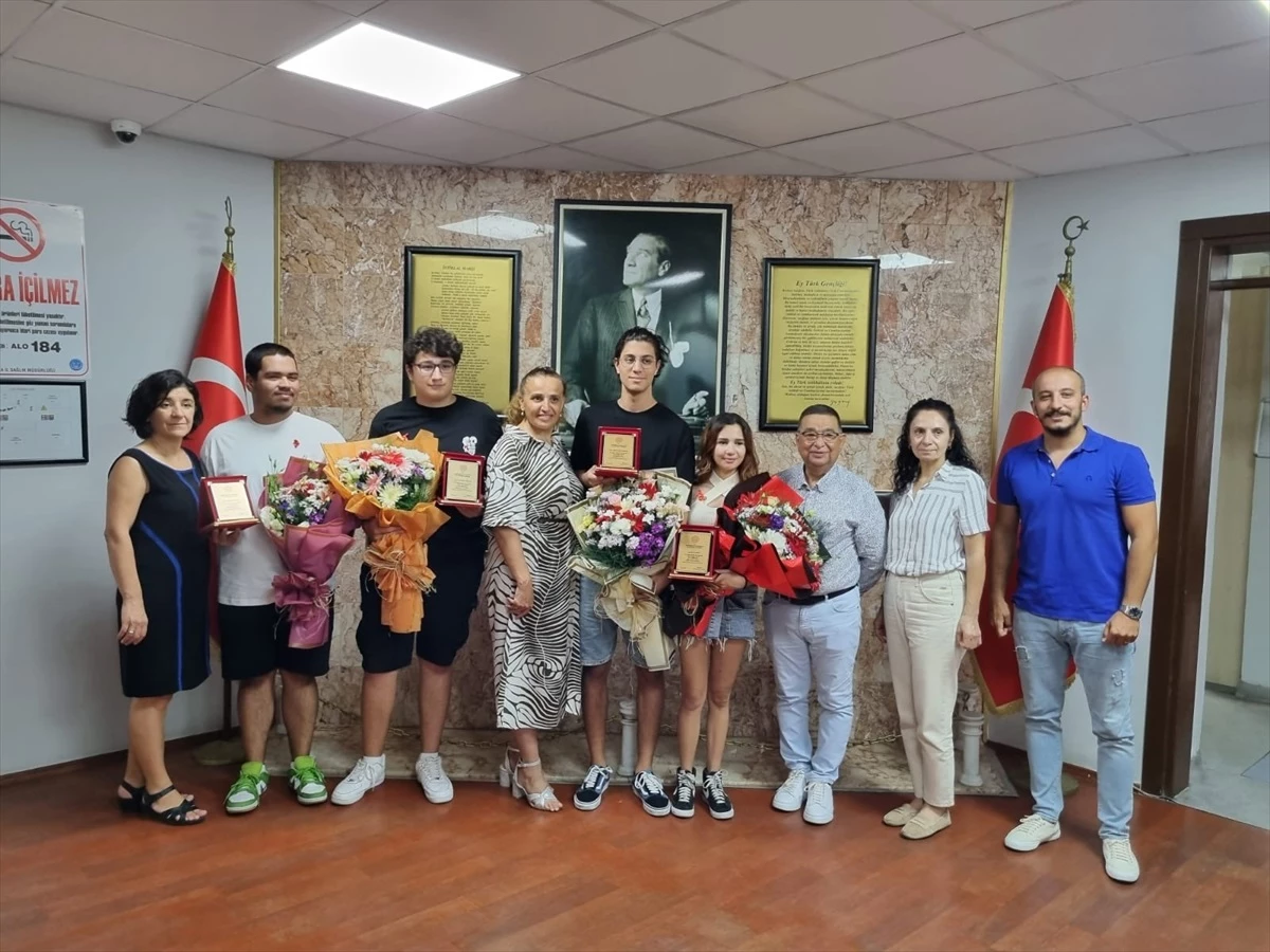 Marmaris Milli Eğitim Müdürü, YKS Şampiyonlarını Kutladı