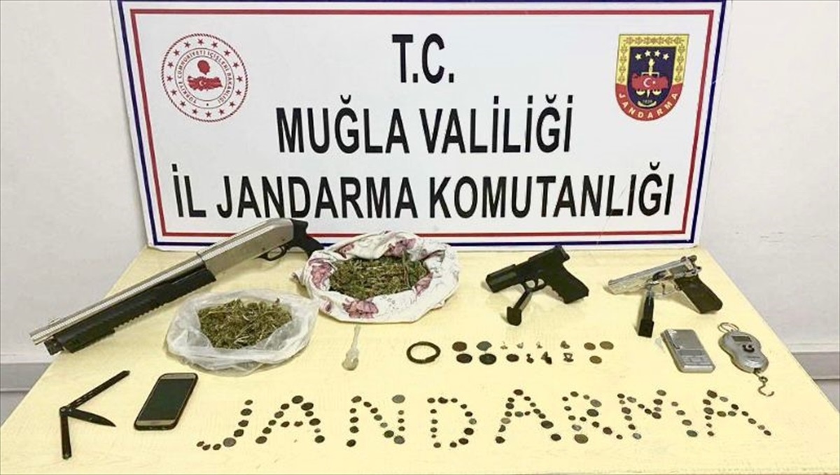 Muğla\'da Uyuşturucu ve Tarihi Eser Operasyonu: 1 Şüpheli Gözaltına Alındı
