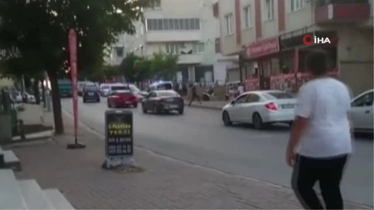 Gebze\'de park halindeki otomobillere silahlı saldırı