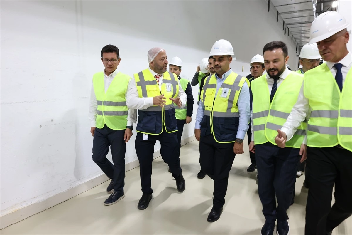 Sanayi ve Teknoloji Bakanı Mehmet Fatih Kacır, CW Enerji Fabrikasını Ziyaret Etti