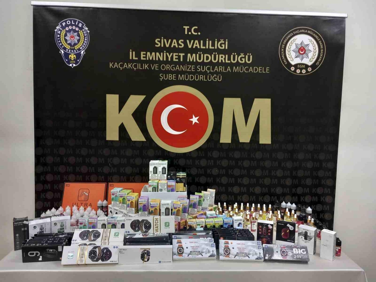 Sivas\'ta Kaçak Elektronik Sigara ve Dijital Saat Operasyonu