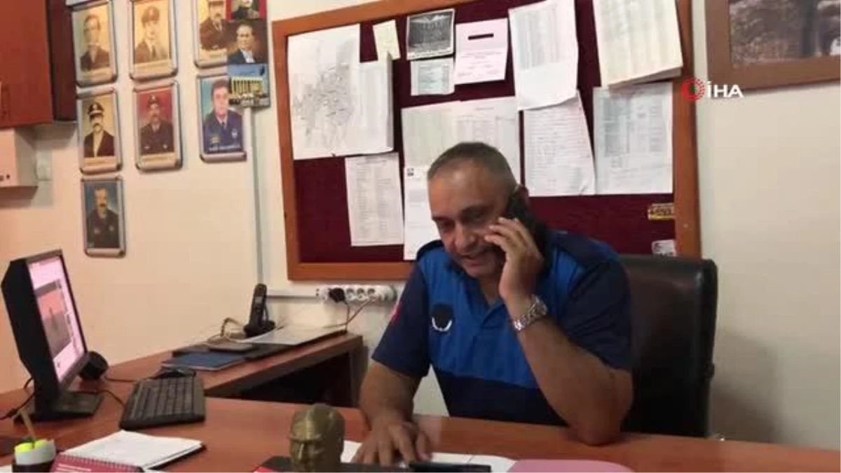 Kozan Belediyesi Zabıta Müdürlüğü, kaybolan telefonu sahibine teslim etti