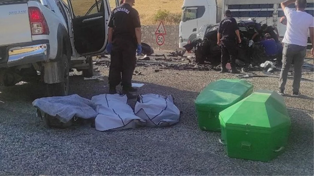 Adıyaman\'da trafik kazasında 4 kişi hayatını kaybetti