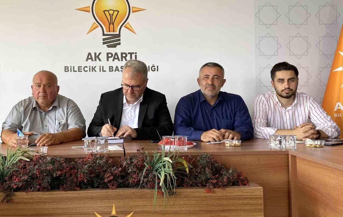 AK Parti Bilecik İl Başkanı, Muhtarlarla Buluştu