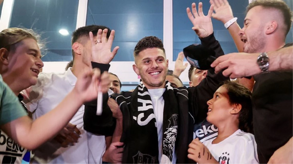 Beşiktaş\'ın yeni transferi Rashica, İstanbul\'a geldi