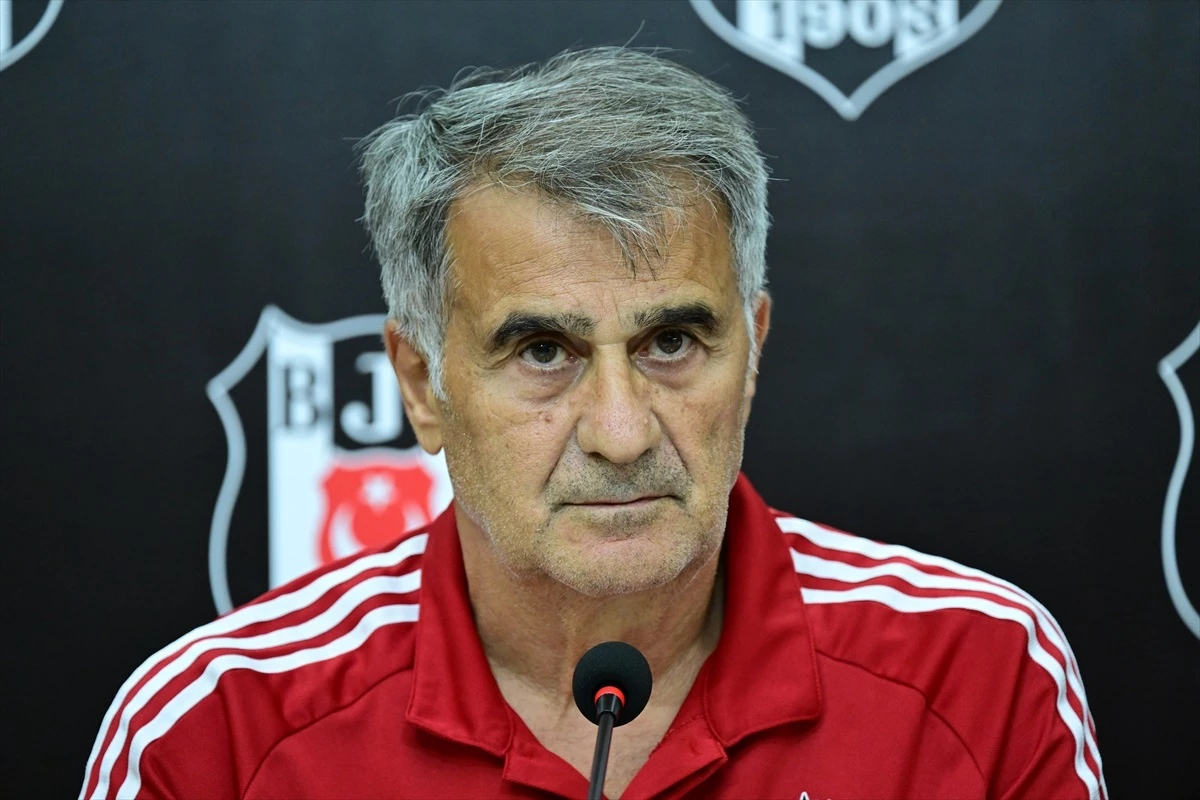 Beşiktaş, Neftçi\'yi yenerek play-off\'a yükselmek istiyor