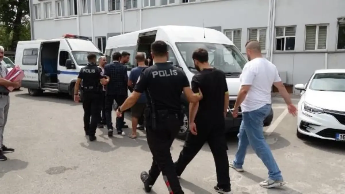 Bursa'da Aranan 21 Kişi Operasyonla Yakalandı