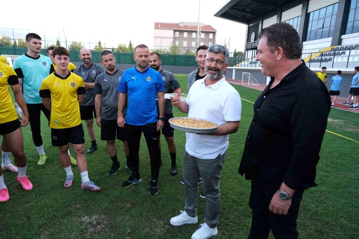 Cemar Traverten-Mermer, Manisa Futbol Kulübü\'nü ziyaret etti