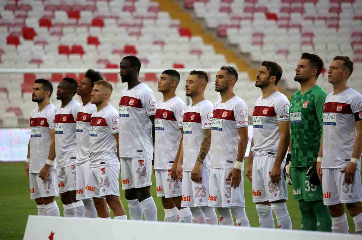 Sivasspor, Türk oyuncularla zirvede