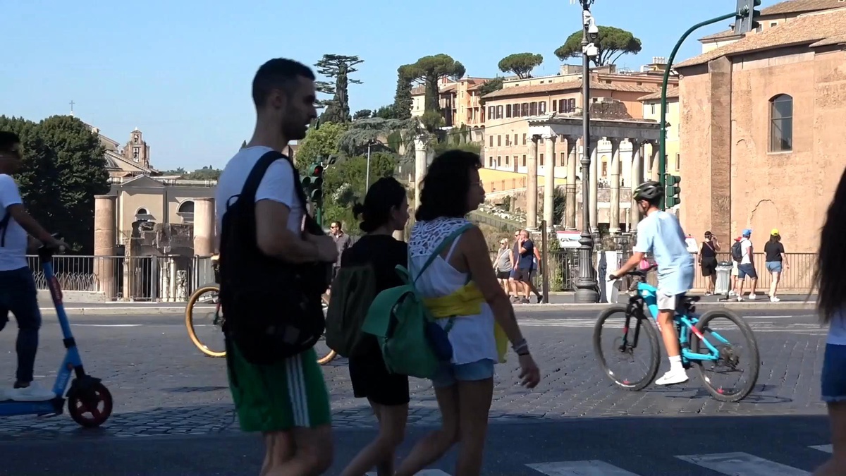 İtalya\'da Turizm Sezonu Rekor Sayıda Turistle Başladı