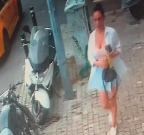 Kadıköy'de avukat tarafından 4. kattan aşağı atılan kadının son görüntüleri ortaya çıktı Kadıköy'de avukat tarafından 4. kattan aşağı atılan kadının son görüntüleri ortaya çıktı