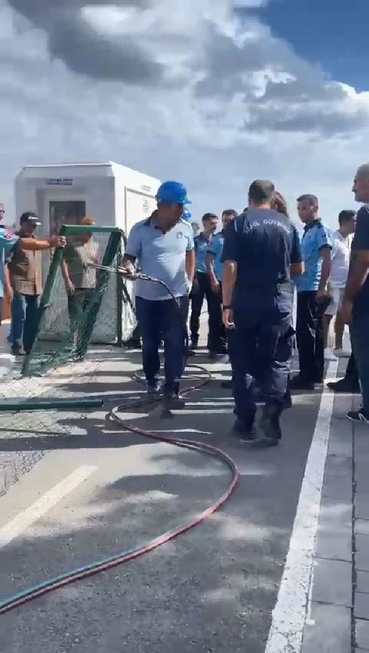 Kadıköy\'de Su Ürünleri Kooperatifi ile İBB arasında çit tartışması