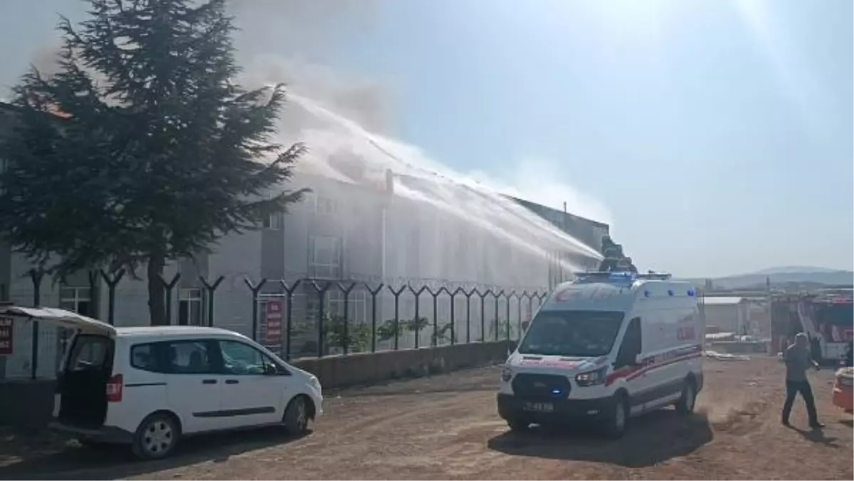 Kırıkkale'de Savunma Sanayisine Yönelik Üretim Yapılan Fabrikada Yangın Çıktı