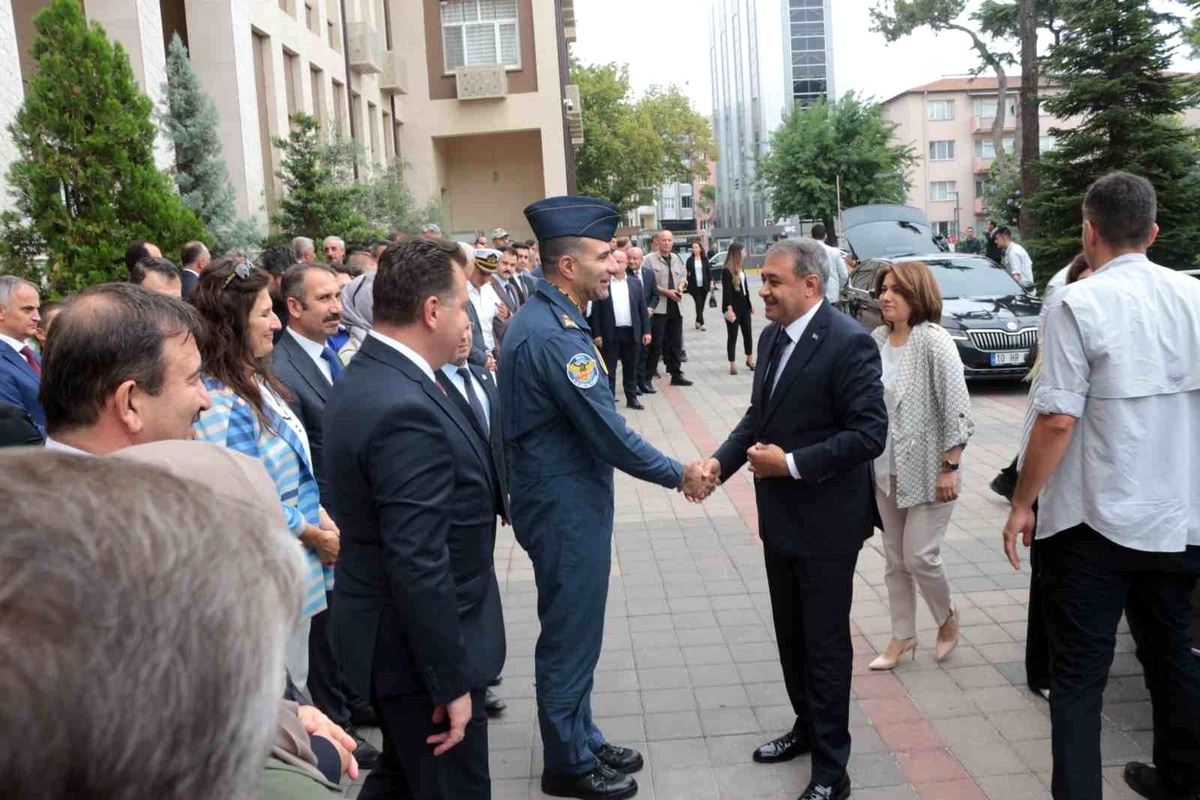 Vali Hasan Şıldak, Şanlıurfa\'ya uğurlandı