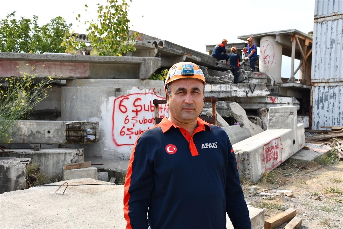 Arama Kurtarma Teknisyenleri Depremlerdeki Deneyimlerini Anlattı