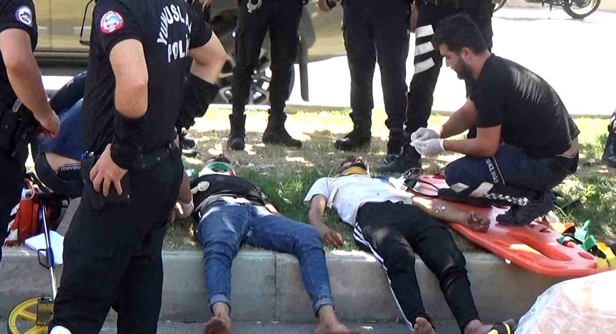 Kahramanmaraş\'ta Polis Kovalamacası Sonucu Kaza: 2 Yaralı