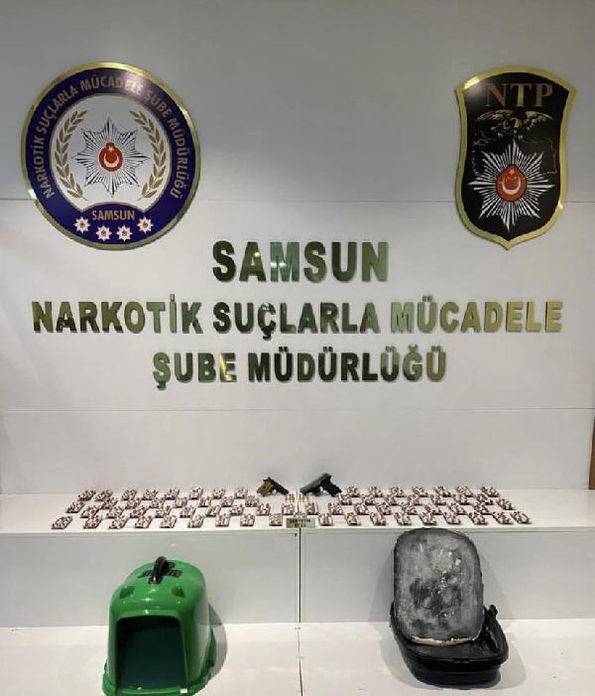 Samsun\'da Kedi Kafesine Zulalanmış Sentetik Ecza Ele Geçirildi