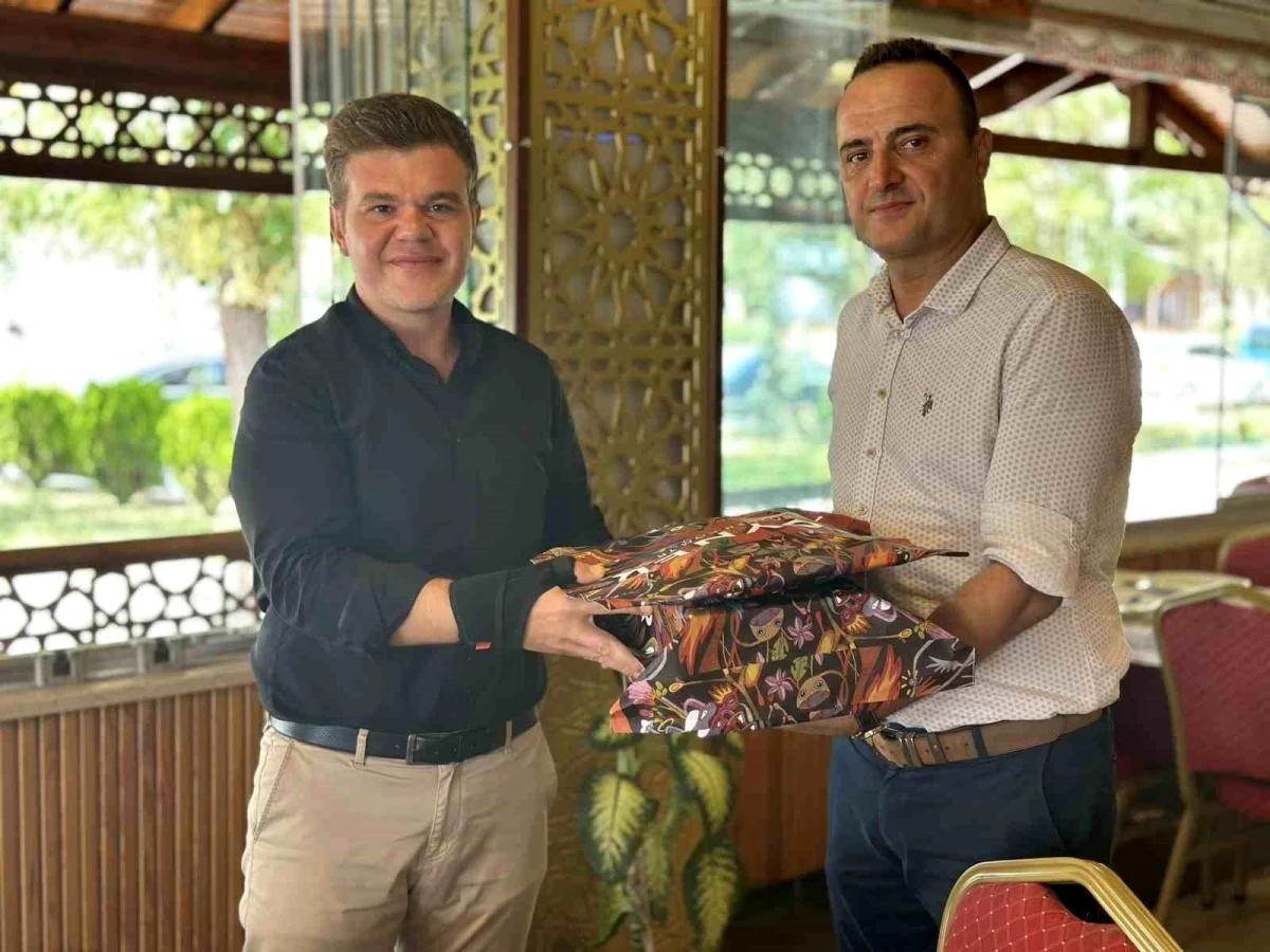 Simav İlçe Tarım ve Orman Müdürü Murat Tokdemir\'e veda yemeği düzenlendi