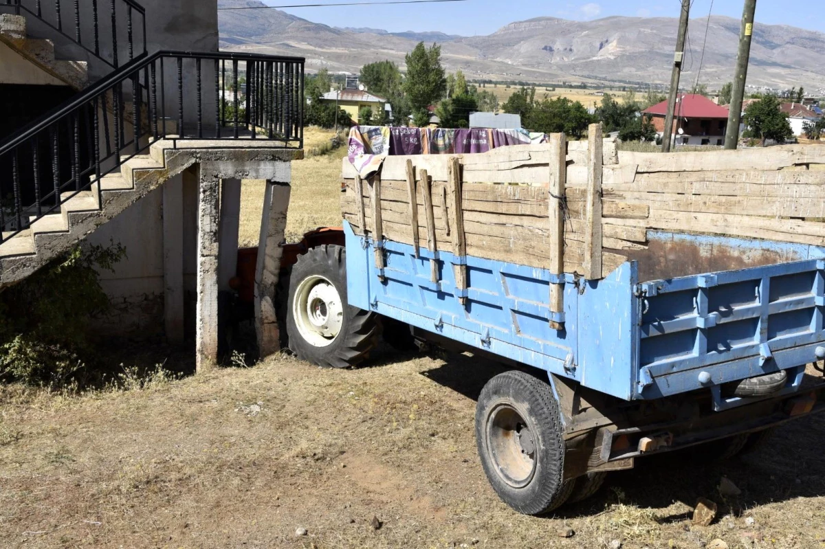 Gümüşhane\'de Traktör Kazası: Çiftçi Hayatını Kaybetti