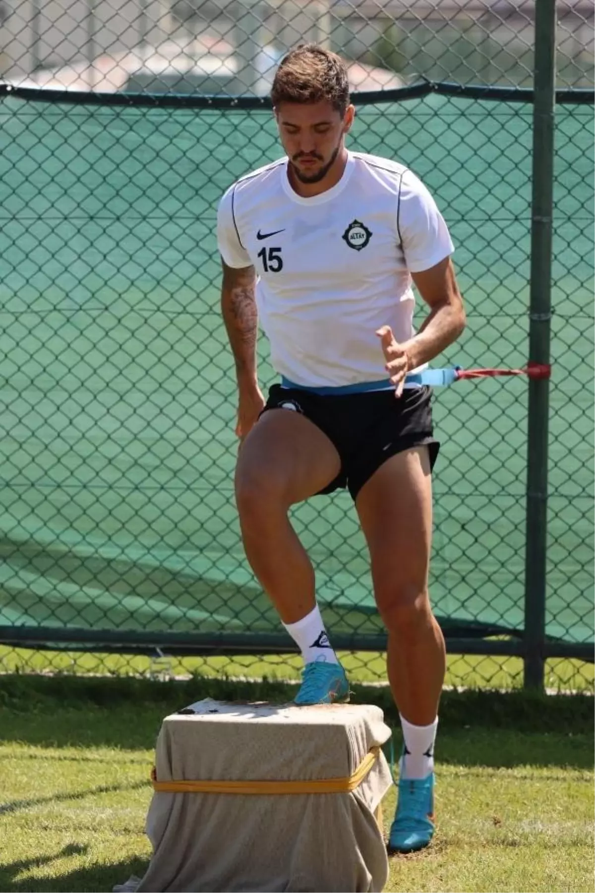 Altay, Kutay Yokuşlu\'nun lisansını çıkarmak için seferberlik ilan etti