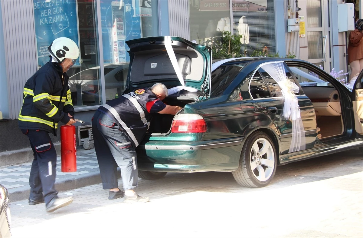 Amasya\'da LPG Tankı Kaçıran Gelin Arabası Servise Çekildi