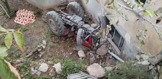 Sivas'ta traktör devrildi, 2 kişi hayatını kaybetti