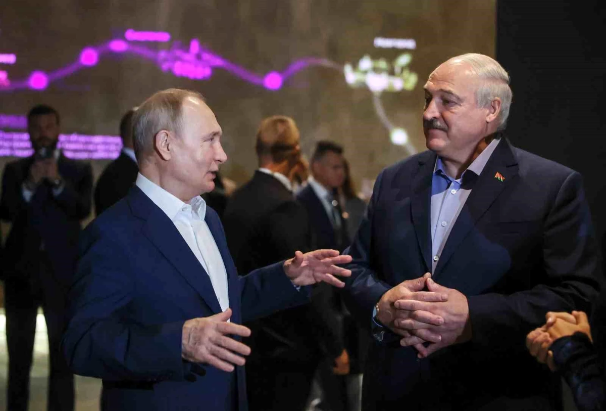 Lukaşenko: \'Ukrayna sınırımızı geçmezse savaşa katılmayız\'