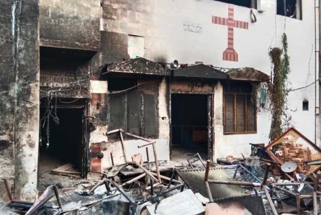 Doğu Pakistan'da Hristiyan kiliseleri ve evlere yönelik saldırı: 129 kişi gözaltında