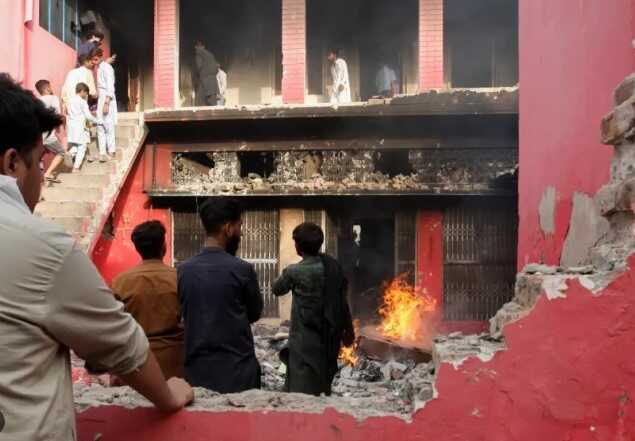 Doğu Pakistan'da Hristiyan kiliseleri ve evlere yönelik saldırı: 129 kişi gözaltında