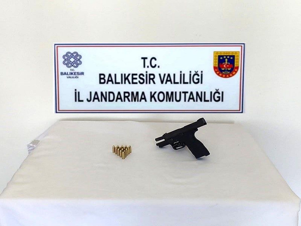 Balıkesir\'de Uyuşturucu İmal ve Ticareti Yapan 5 Kişi Yakalandı