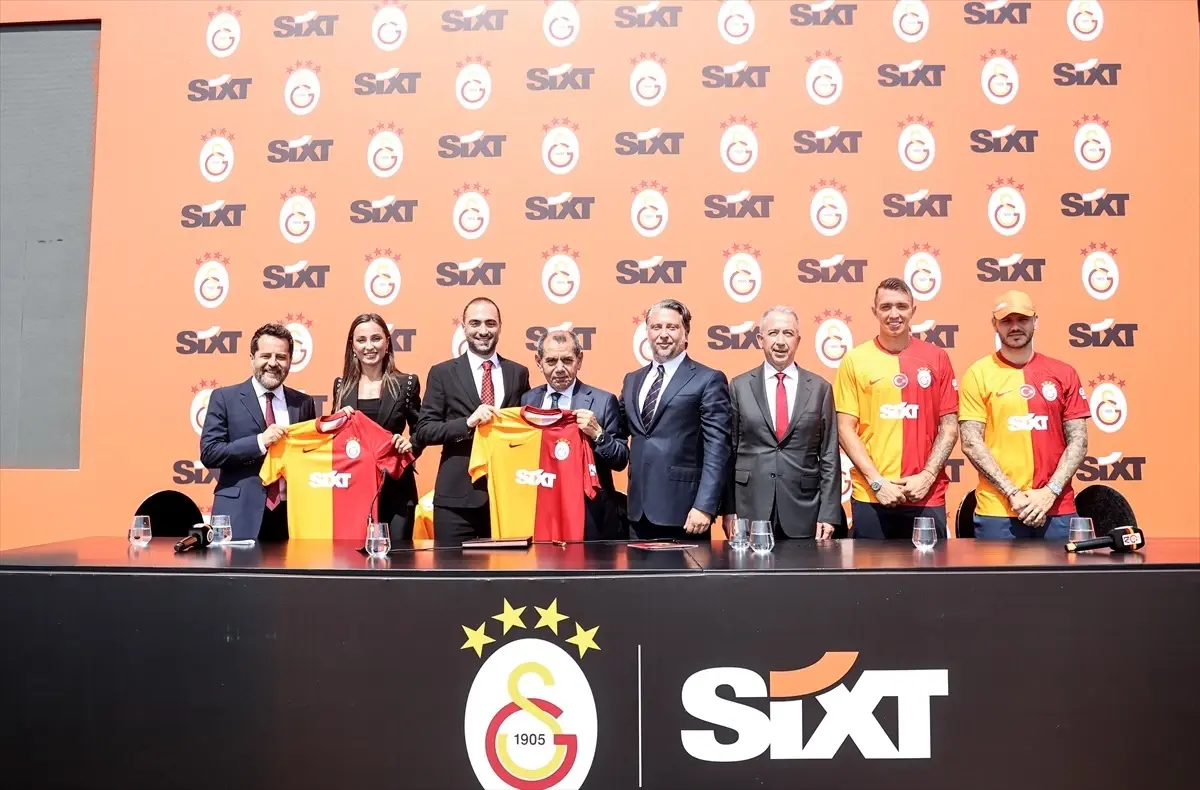 Galatasaray, SIXT ile yeni forma sponsorluğu anlaşması imzaladı