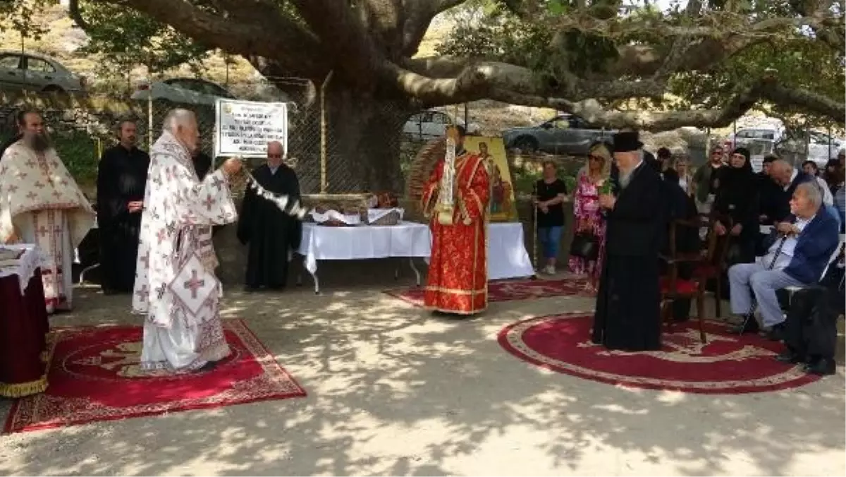 Gökçeada\'da Meryem Ana Anma Günü Ayini Düzenlendi