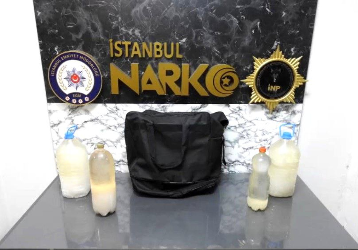 Havalimanında uyuşturucu operasyonu: 16 kilogram metamfetamin yakalandı