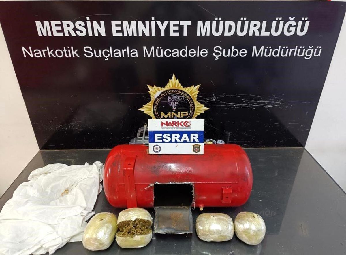 Mersin\'de Kargoyla Uyuşturucu Ticareti Yapan Şüpheli Yakalandı